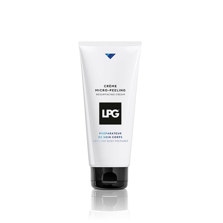 Crema Micropeeling, de LPG (68 euros). "La vitamina B3 o niacinamida combate algunas enfermedades inflamatorias cutáneas, como el acné. Es buena aliada contra el estrés oxidativo, el envejecimiento prematuro y la piel irritada y deshidratada, ya que equilibra los lípidos (aceite y grasa) naturales cutáneos. Contribuye a su elasticidad, regeneración y falta de luminosidad", explica Laia Puig, responsable de cosmética de LPG, sobre este activo presente en un exfoliante que además revitaliza, hidrata y consigue un "efecto piel nueva" gracias a una fórmula potenciada también por alfa hidroxiácidos y antioxidantes.