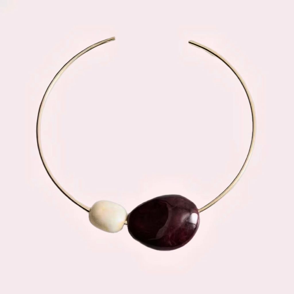 Collar rígido de Mango