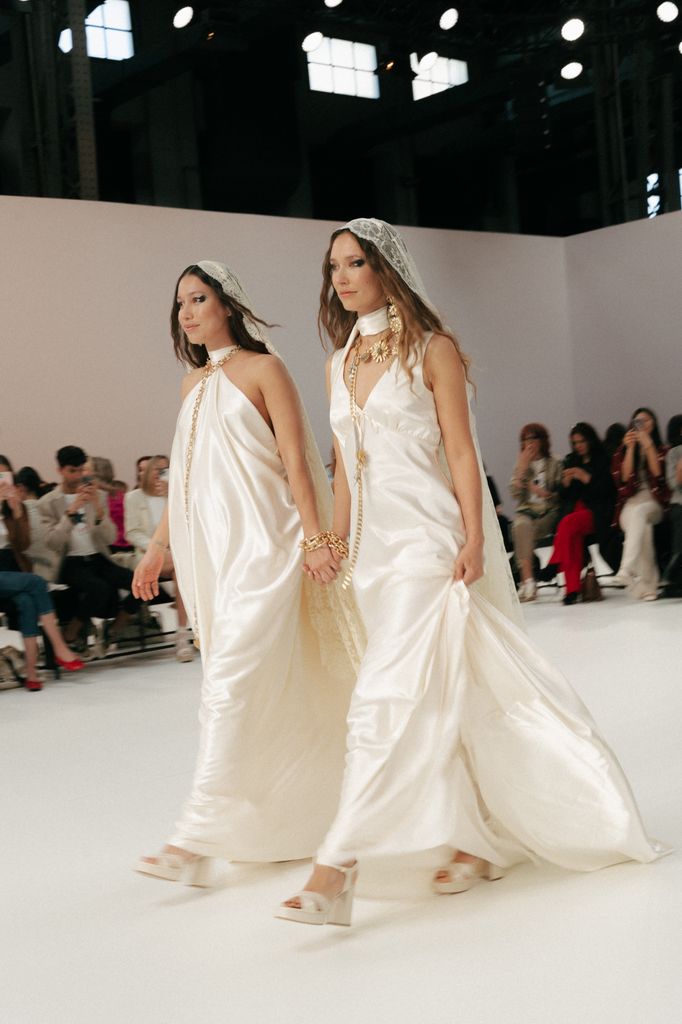 Grace y Melissa Villarreal con vestido de novia de Immaclé