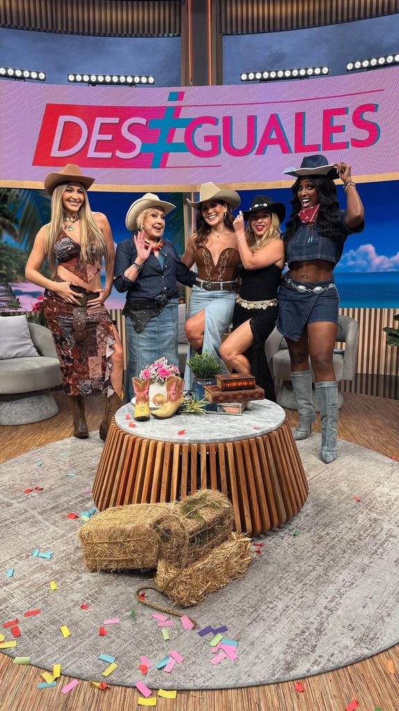 Junto al staff de Desiguales, Karina Banda tuvo una fiesta estilo norteña mexicana 