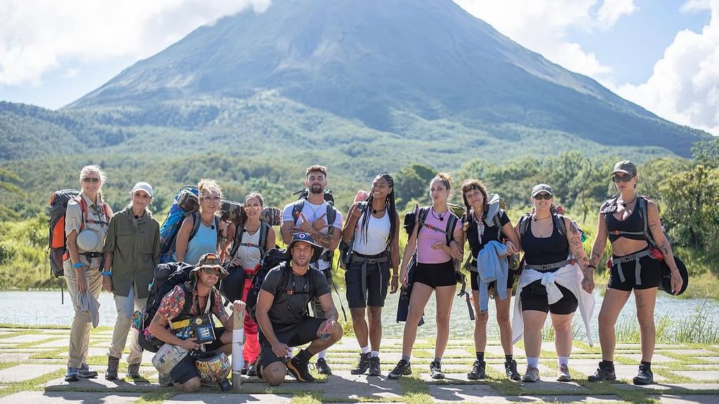 Los 12 concursantes en el estreno del programa