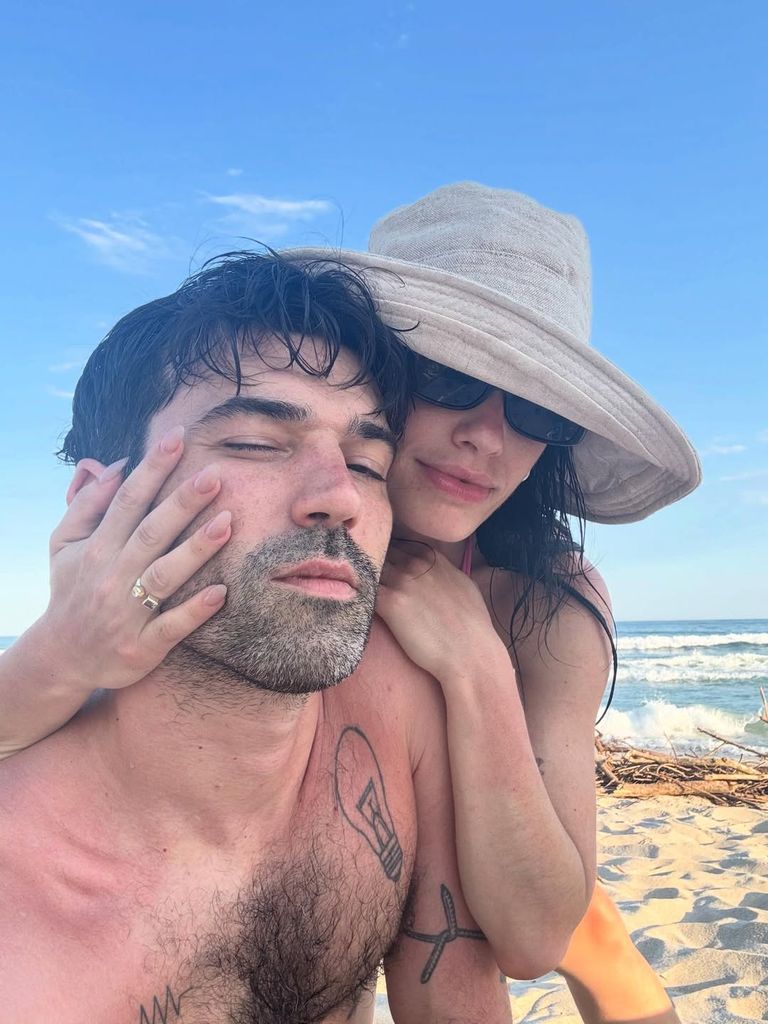 Lali Espósito y Pedro Rosemblat se habrían comprometido durante sus vacaciones de fin de año