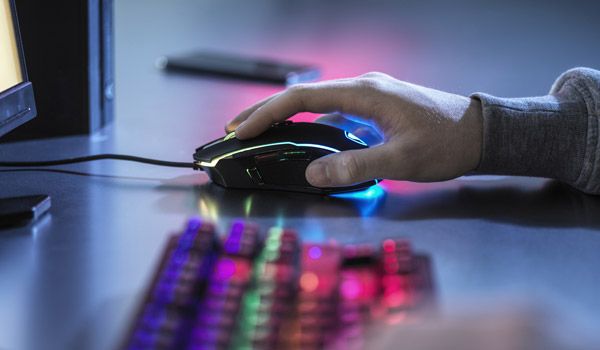 Ratón y teclado con luces para jugar
