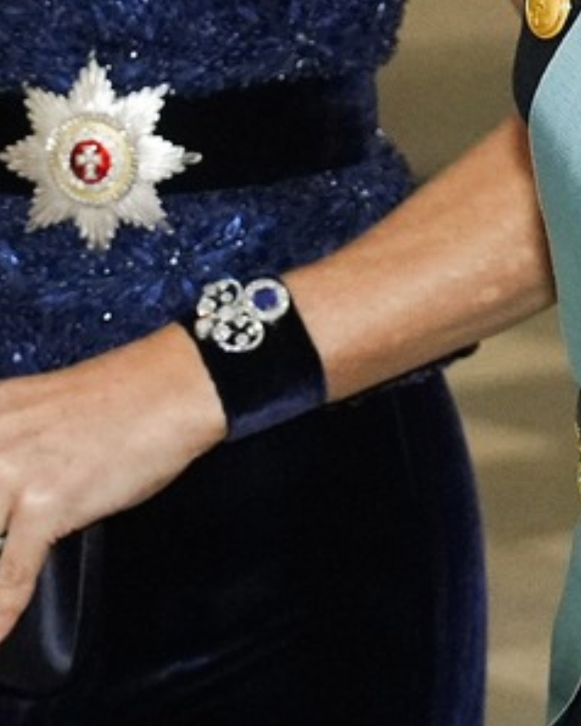 La reina ha modificado la tiara