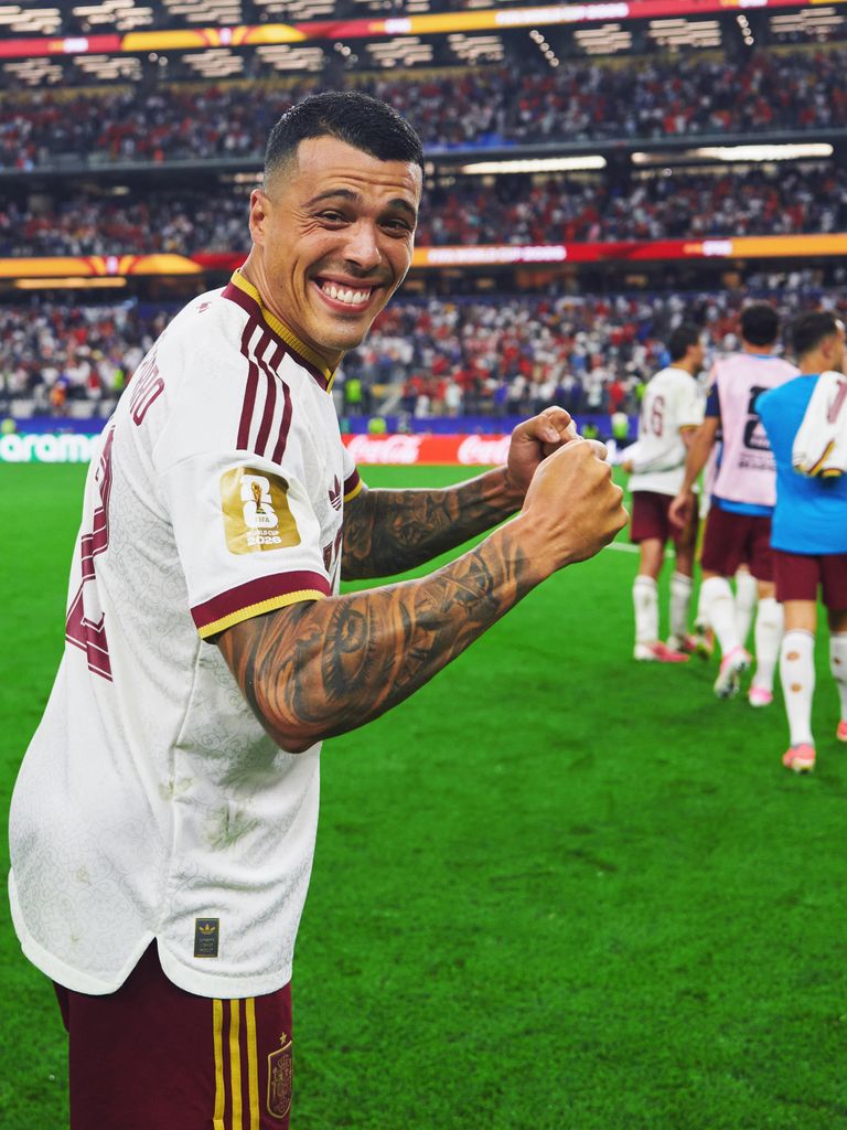Pedro Porro celebra el pase a la final