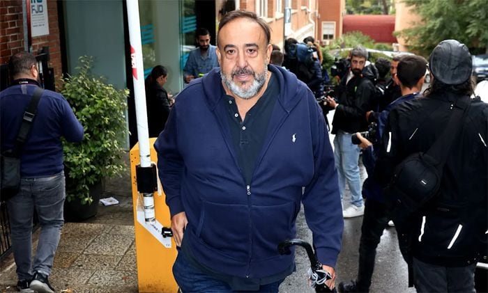 Yusan Acha en la clínica donde estuvo ingresada María Teresa Campos