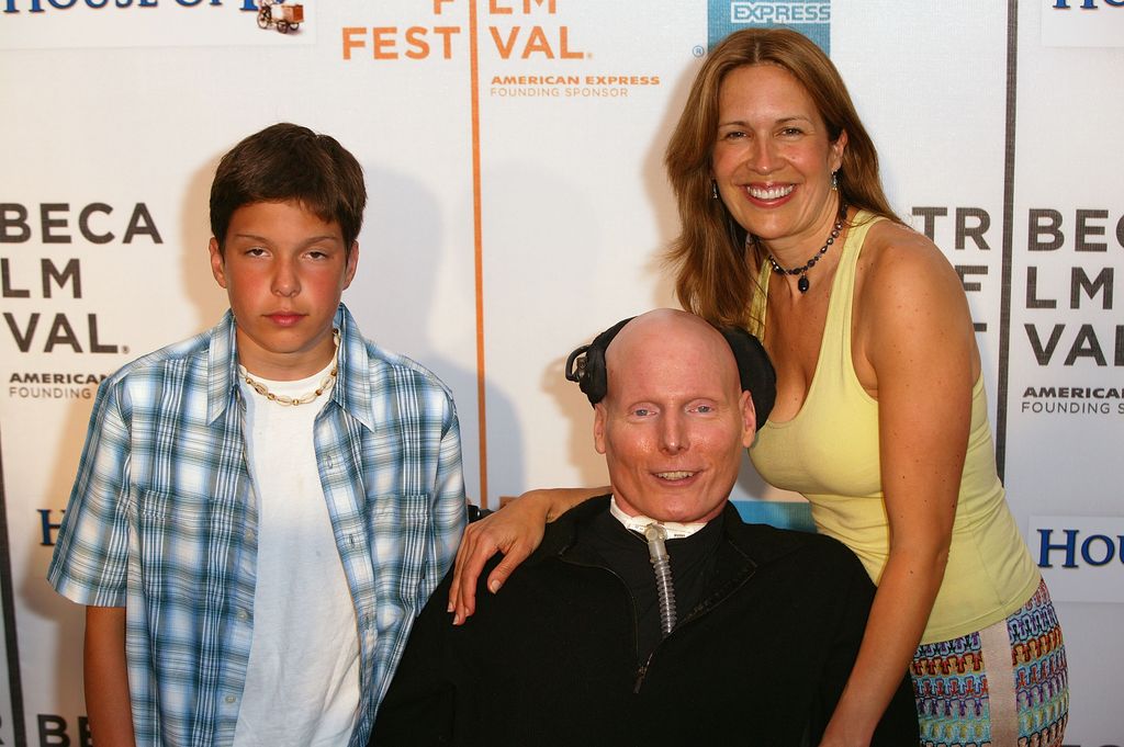 Christopher Reeve, su esposa Dana y su hijo, Will, en 2004