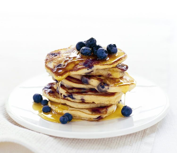 Tortitas de arándanos con miel