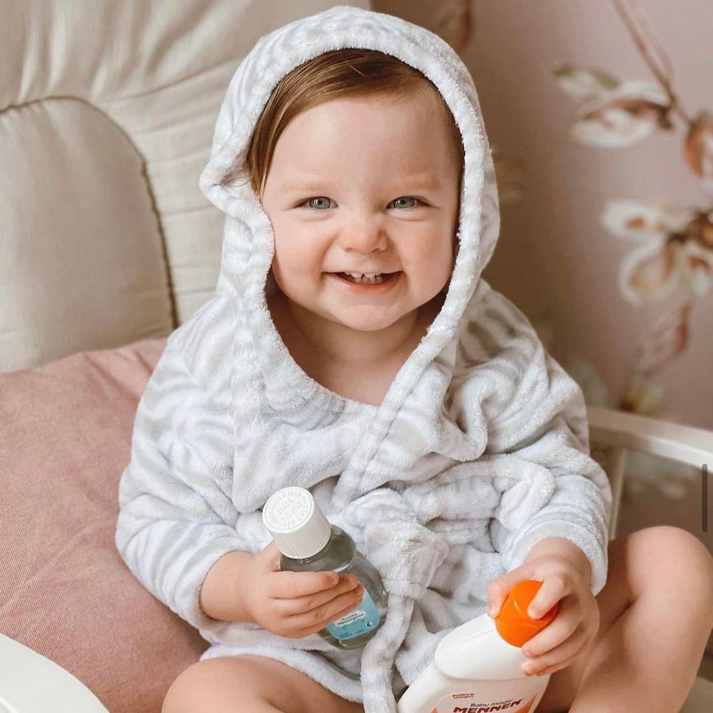 Bella, la hija menor de Michelle Cohn