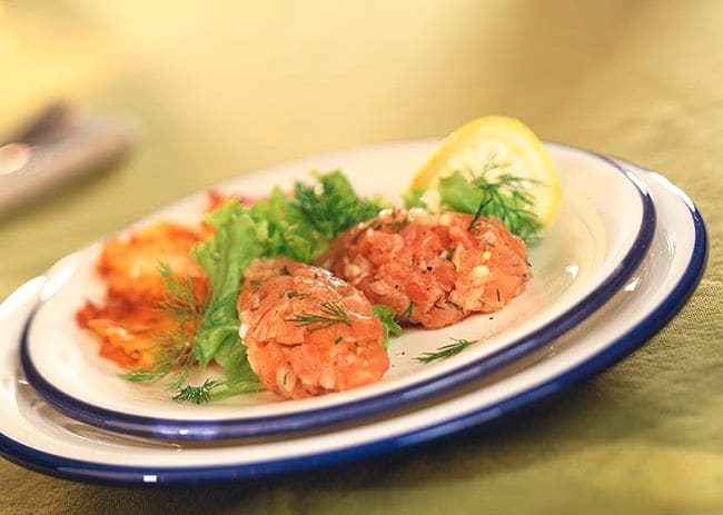 Tartar de salmón y eneldo