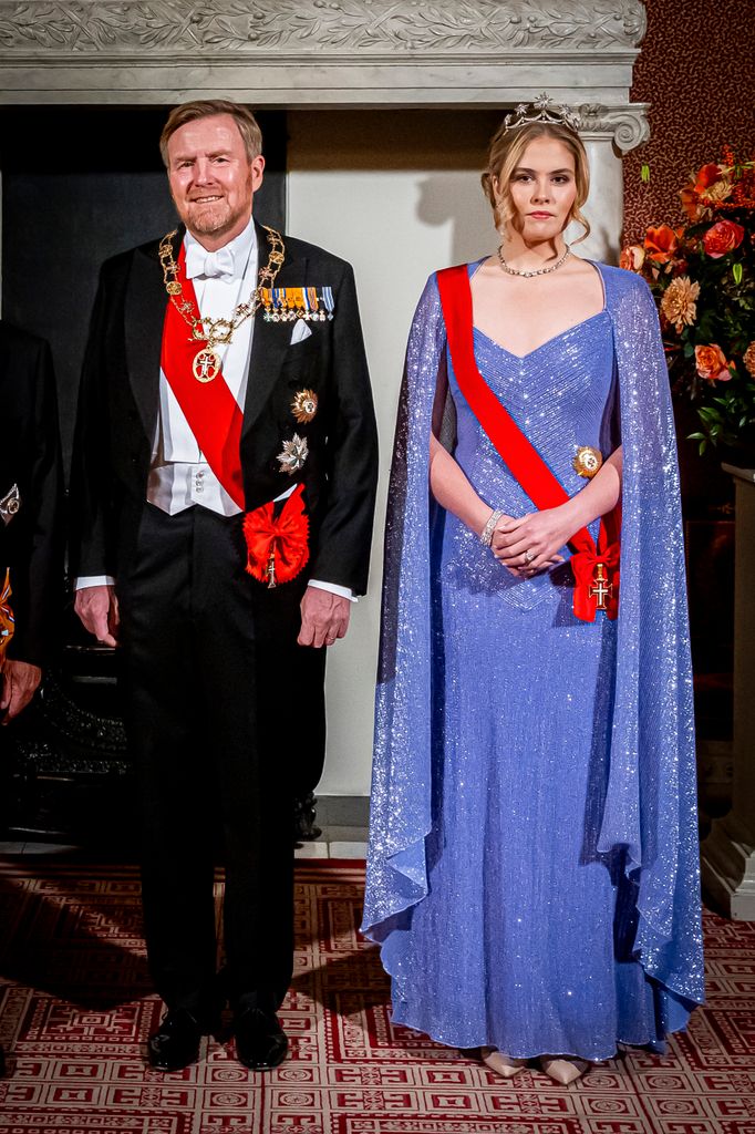 Amalia de Holanda en la cena de Estado en honor del presidente de Portugal en diciembre de 2024