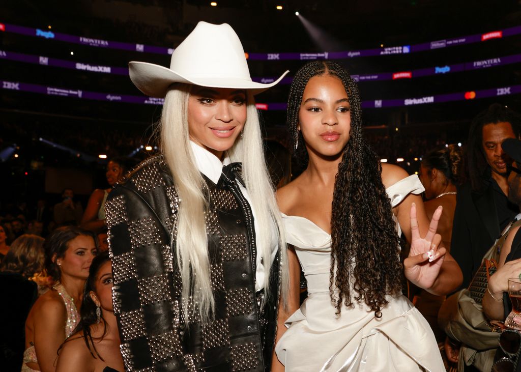 Blue Ivy con su madre, Beyoncé, en 2024