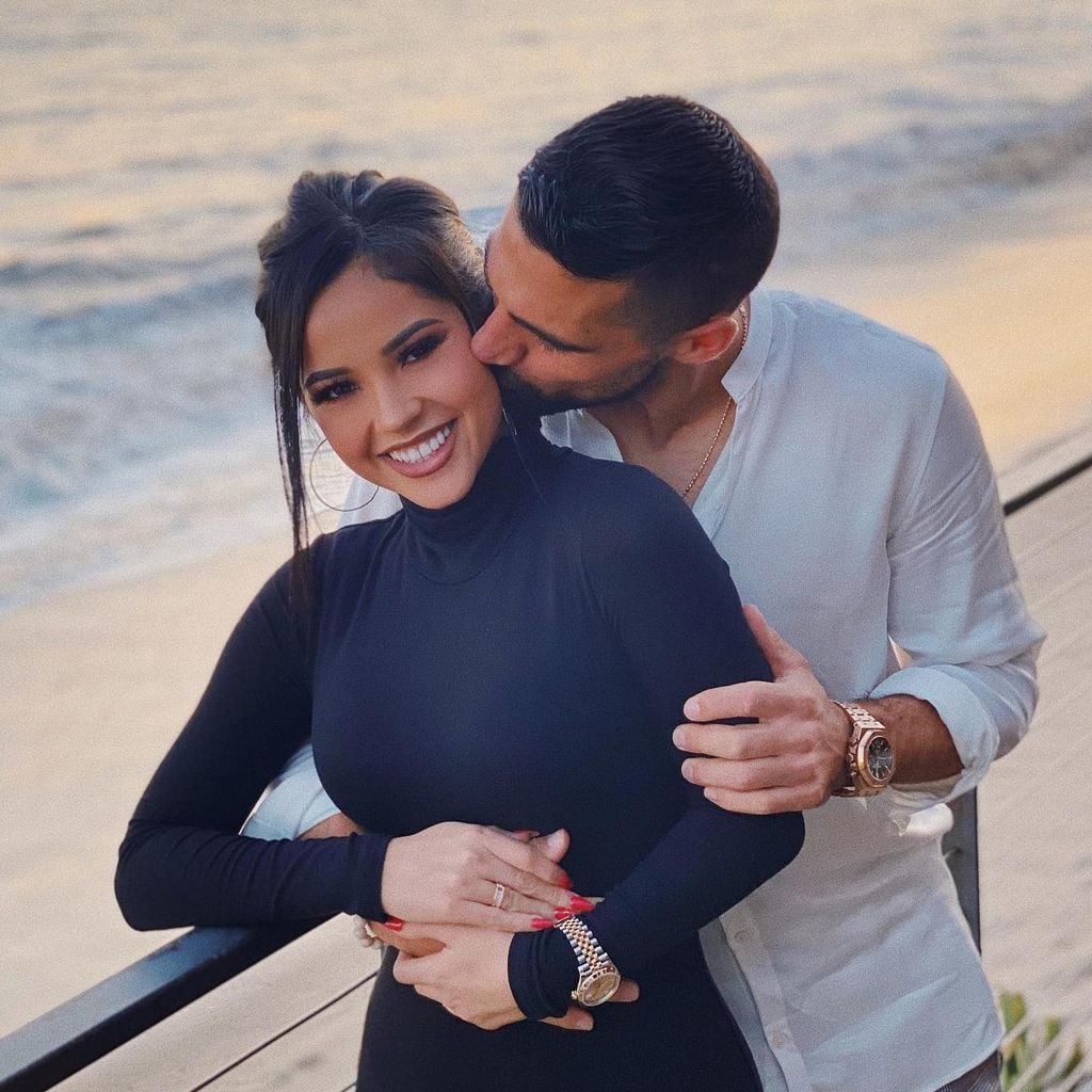 Becky G y Sebastian Lletget