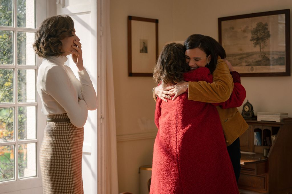 Fina y Digna se funden en una abrazo tan emocionante como su encuentro con Marta