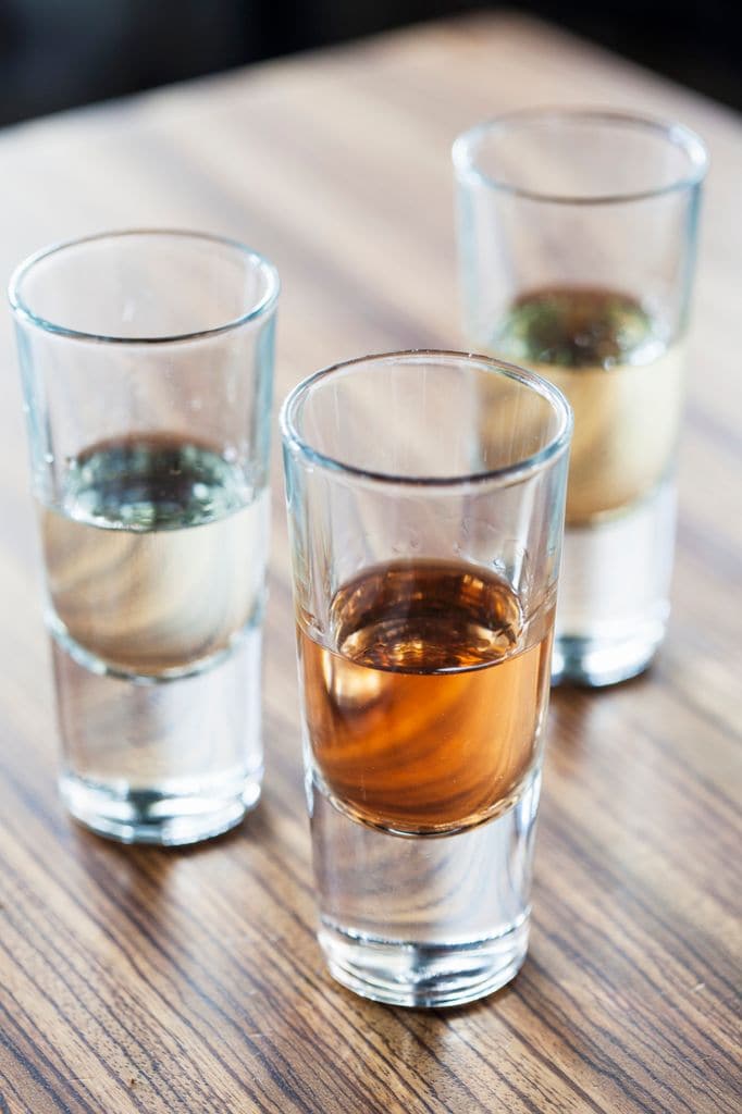 El tiempo que el tequila pasa en barrica es una de las condiciones que determinan su tipo o clasificación.