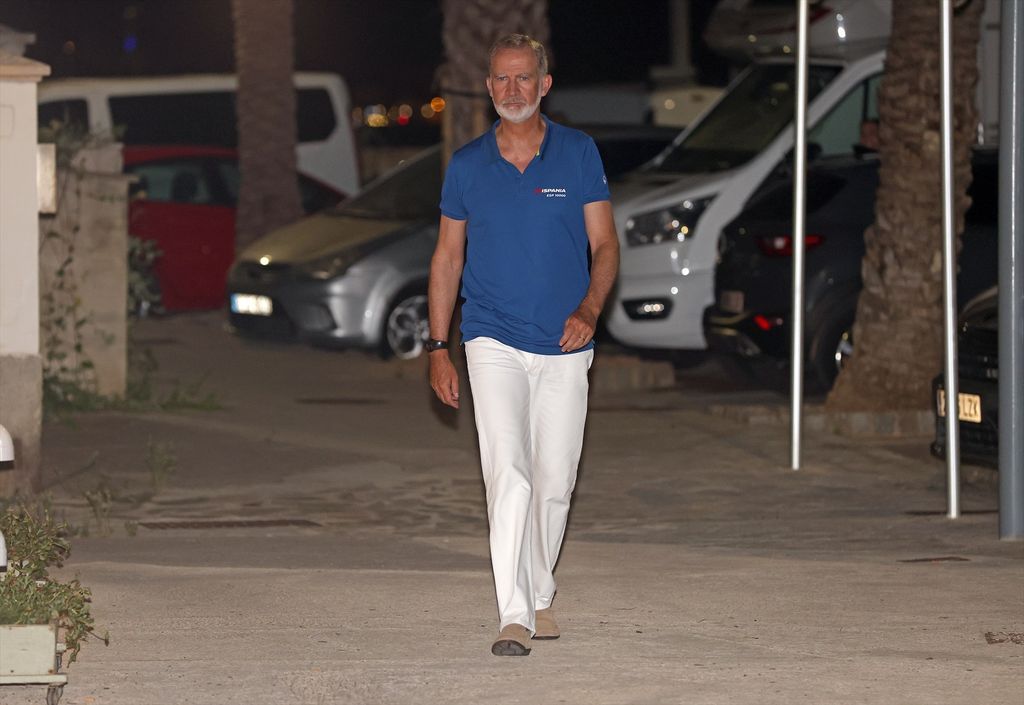 Don Felipe a su llegada al restaurante Mía, en Portixol
