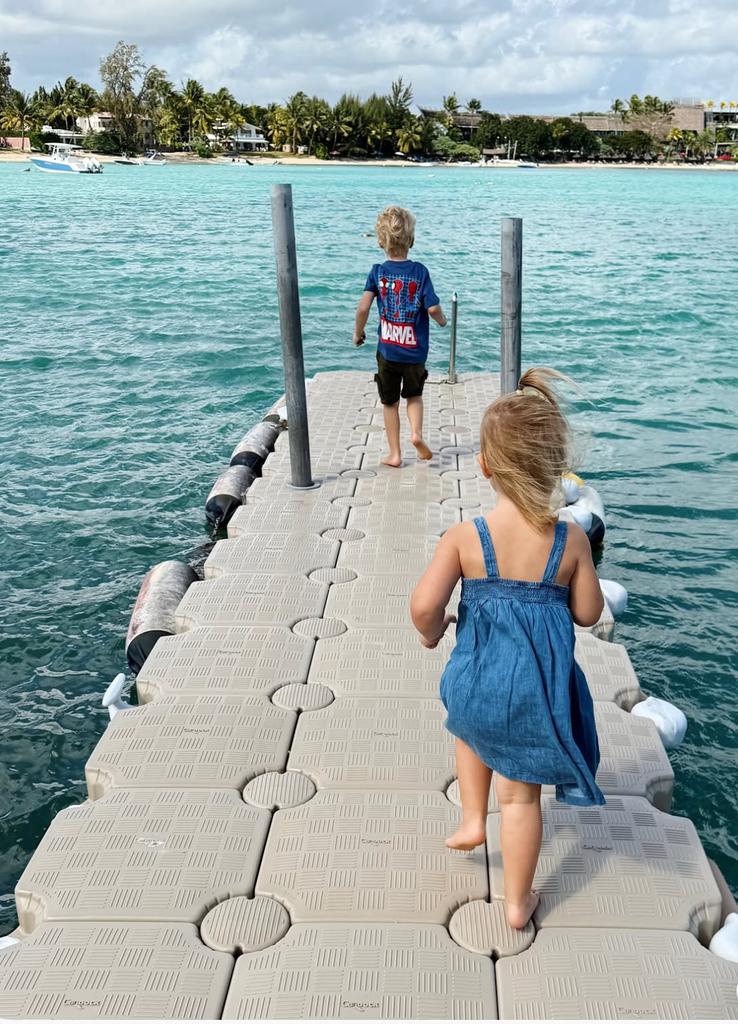 Chelsy Davy compartió una foto poco común de sus hijos, Leo y Chloe