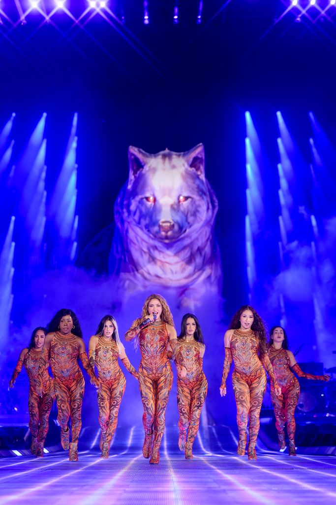 La cantante Shakira actúa sobre el escenario en el Estadio Shakira, en el marco de su gira mundial 'Las Mujeres Ya No Lloran World Tour', el 18 de septiembre de 2026 en Madrid