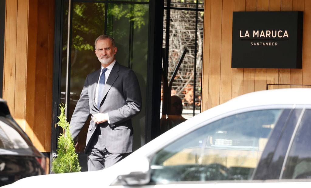 El Rey sale del restaurante 'La Maruca Santander'