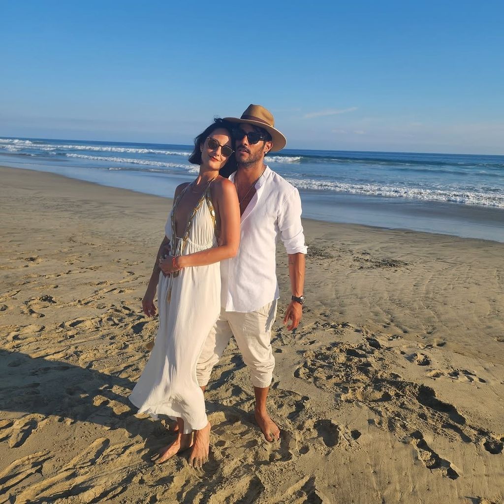 La pareja reveló que su bebé llegará en diciembre de este año.