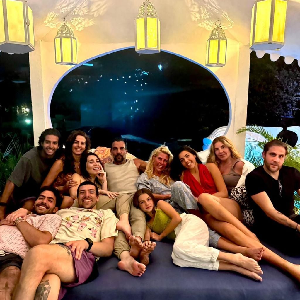 Frida Sofía junto a su papá y su familia de vacaciones en Acapulco 