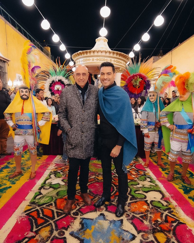 Carlos Rivera se despidió de Pedro Torres con esta linda foto de ambos tomada en Tlaxcala, tierra natal del cantante.