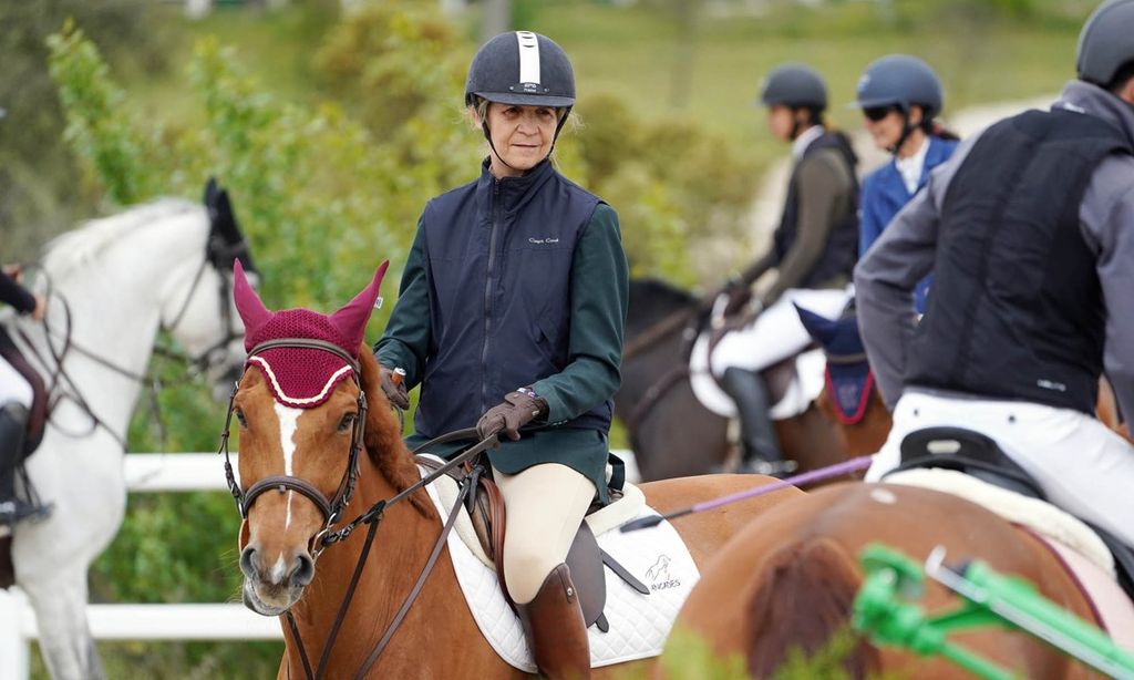 Infanta Elena en un concurso de saltos de caballo