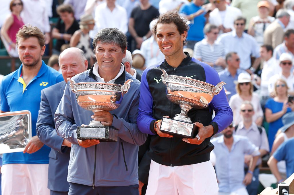 Rafa Nadal y su tío Toni Nadal tras ganar el Roland Garros en 2017
