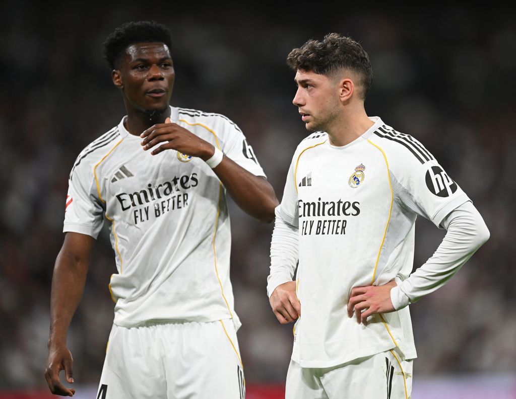 Aurelien Tchouaméni y Federico Valverde en u partido del Real Madrid.