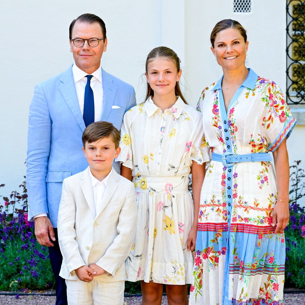Victoria de Suecia con vestido floral.