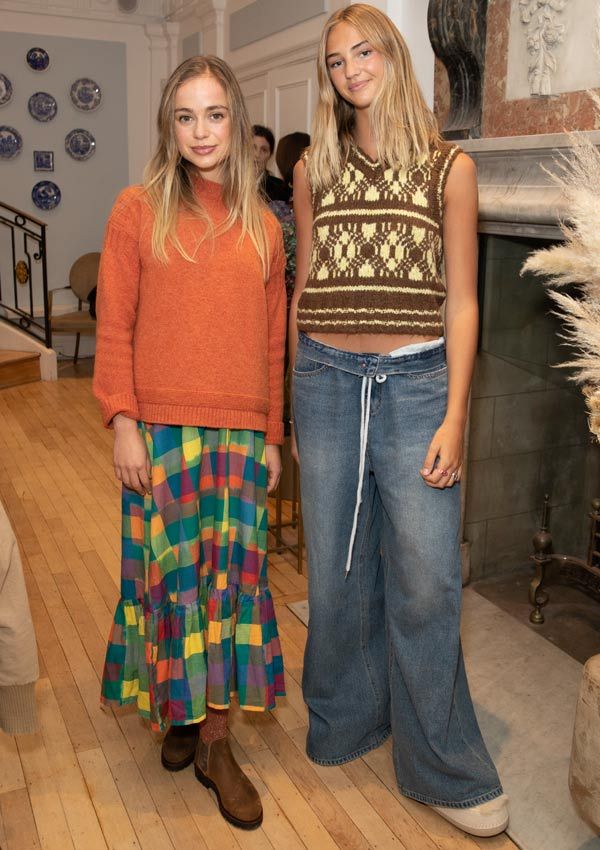 Amelia Windsor con Mia Regan
