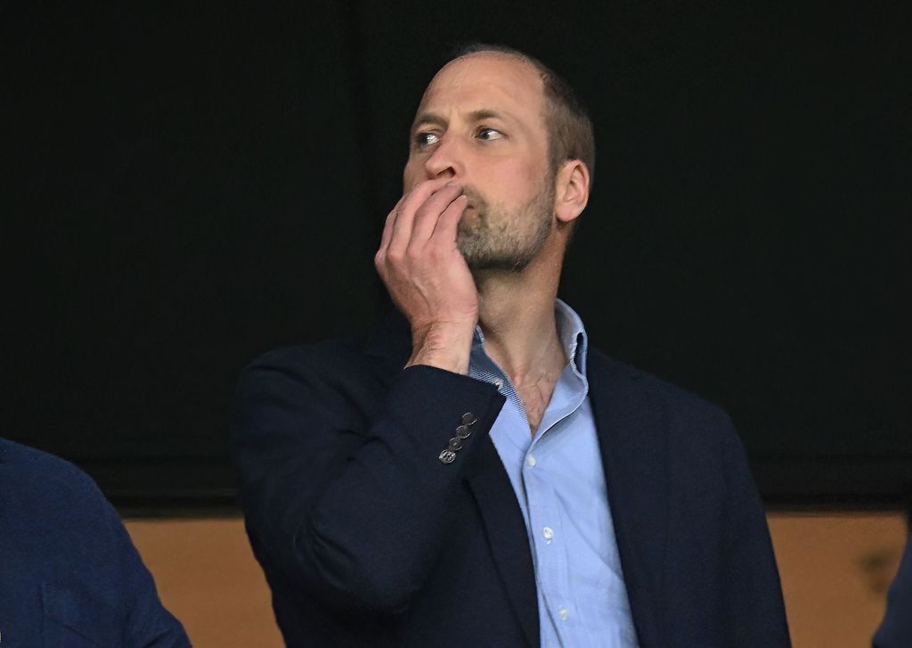 Gesto de sufrimiento del príncipe Guillermo en la final a la Euorpa League