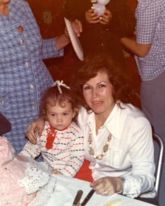Thalía recordó su infancia al llado de su mamá