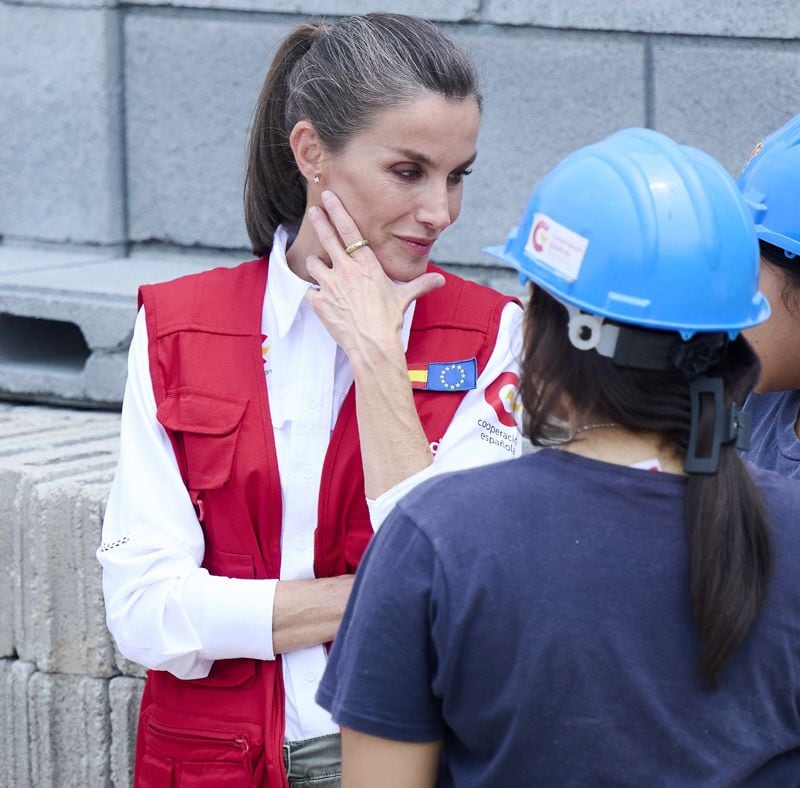 Los looks todoterreno de la reina Letizia en su viaje a Guatemala