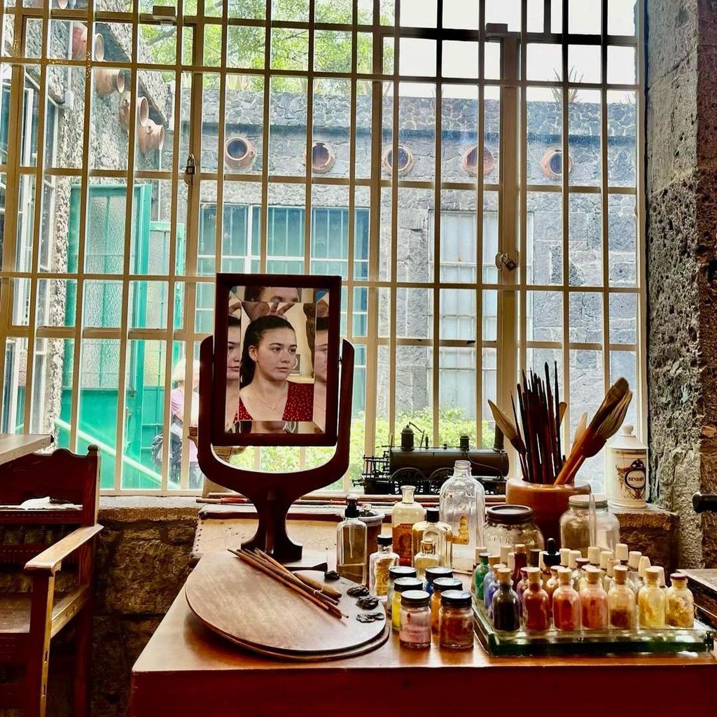 mar a celeste arrar s y sus hijos de visita en la ciudad de m xico