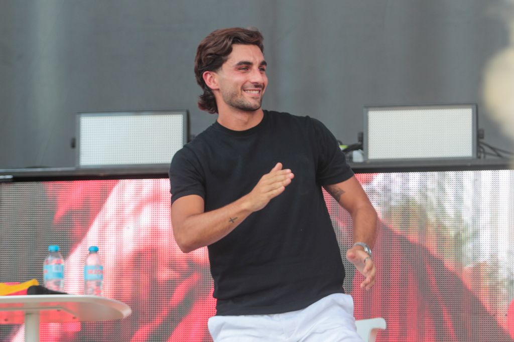 Ferran Torres durante su visita a Foios, su tierra natal