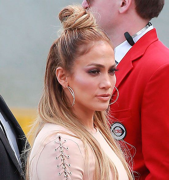 half_bun_up_jennifer_lopez_1