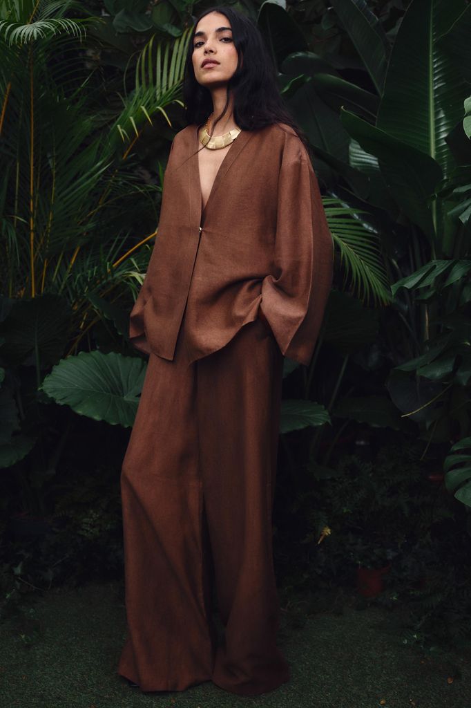 Conjunto monocromático Zara junio 2026