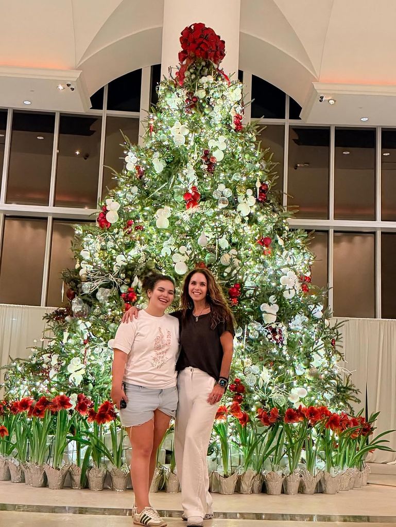 Lucero con su hija lucerito Mijares.