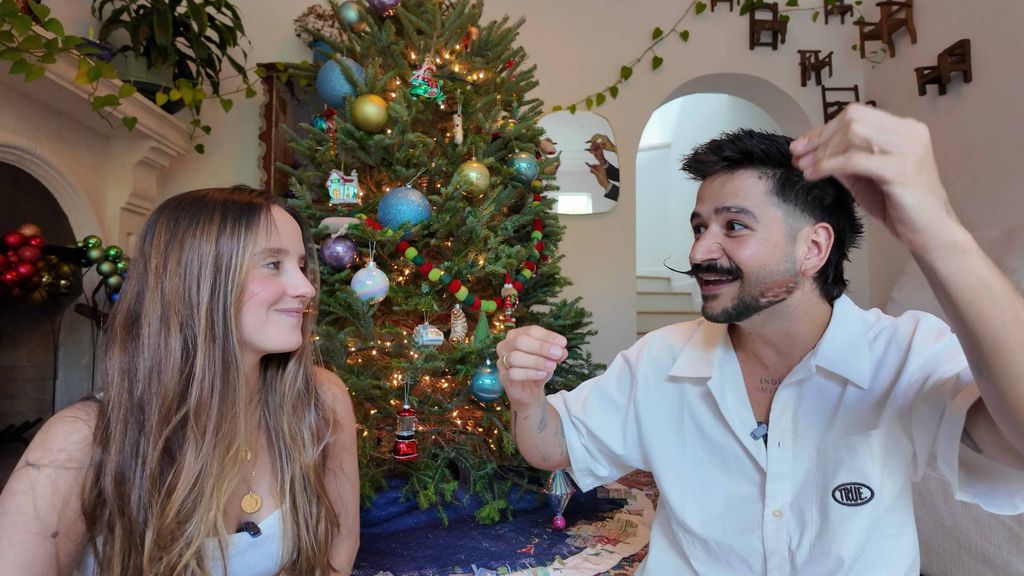 Camilo y Evalina estrenaron una nueva serie en YouTube a propósito de la Navidad.