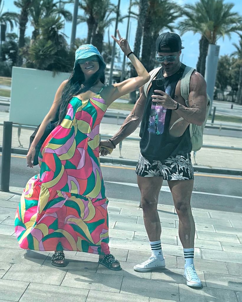 Galilea Montijo y su novio disfrutaron de caminatas por Barcelona