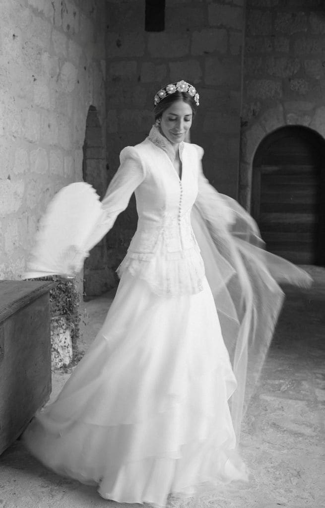 Vestido de novia viral Marcela Mansergas con levita ecuestre