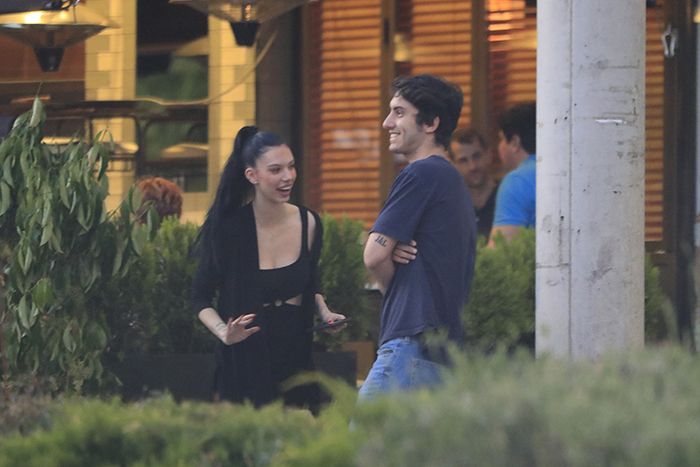 Alejandra Rubio y un amigo
