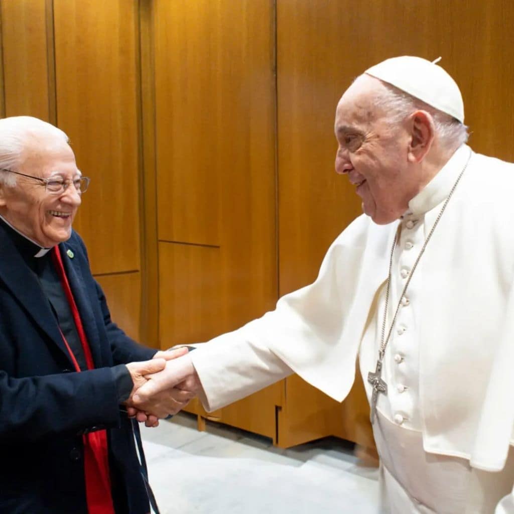 Las anécdotas del padre Ángel con el papa Francisco: del billete de metro al inolvidable plato que le cocinó