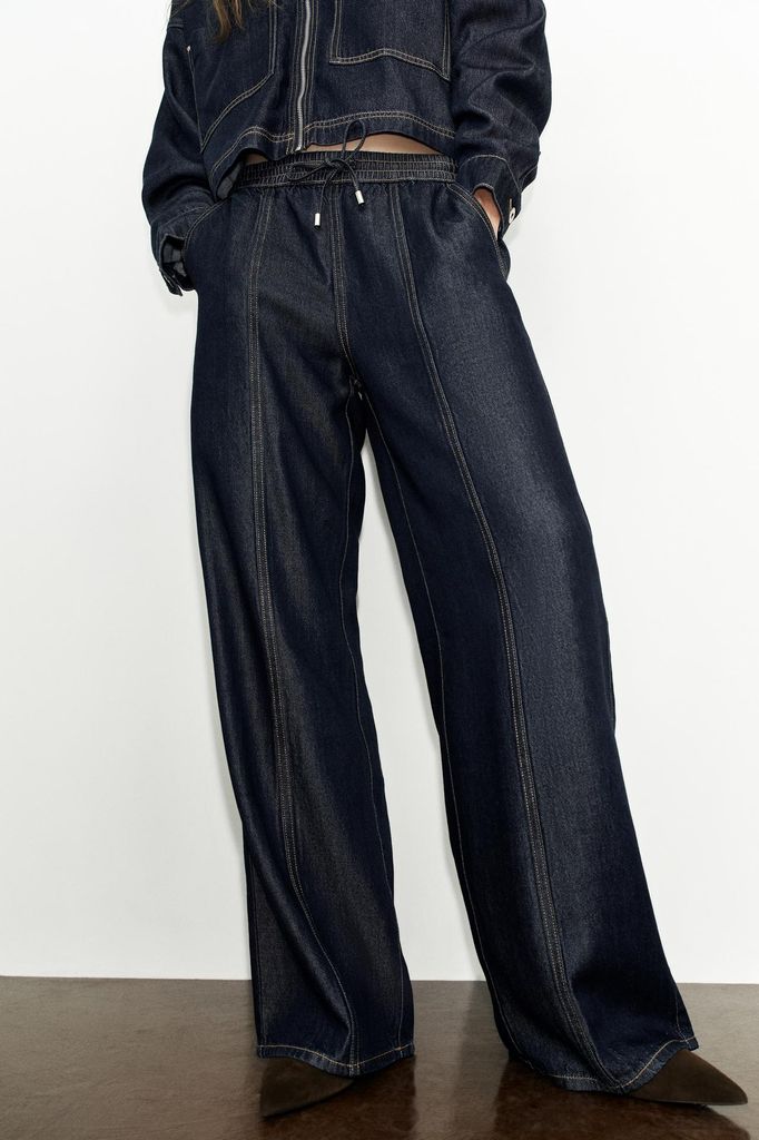 Vaqueros wide leg con cintura ajustable