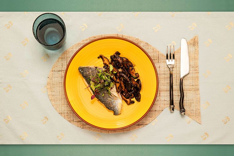 Dorada a la plancha con setas 'shiitake'