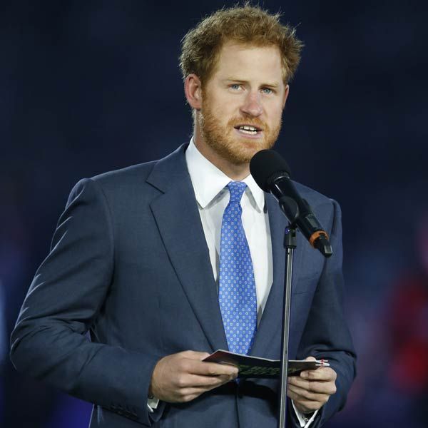 El príncipe Harry, presidente de Honor de Inglaterra 2015, ofreció un discurso durante la ceremonia de inauguración del Mundial de Rugby
