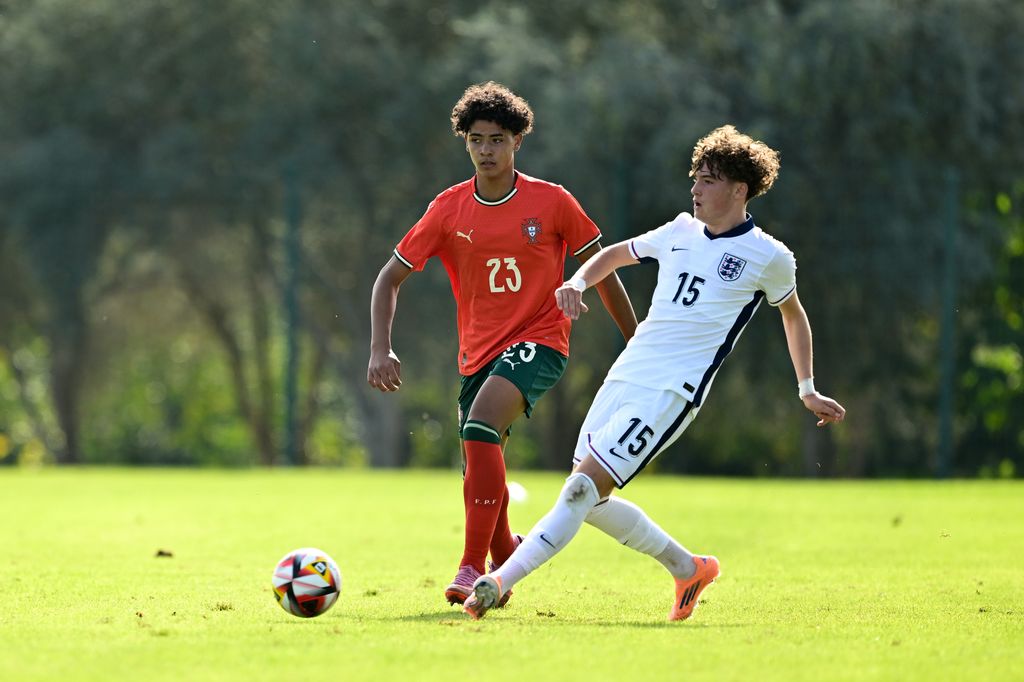 Cristiano Jr jugó un importante partido contra Inglaterra junto a la Selección de Portugal Sub-16.
