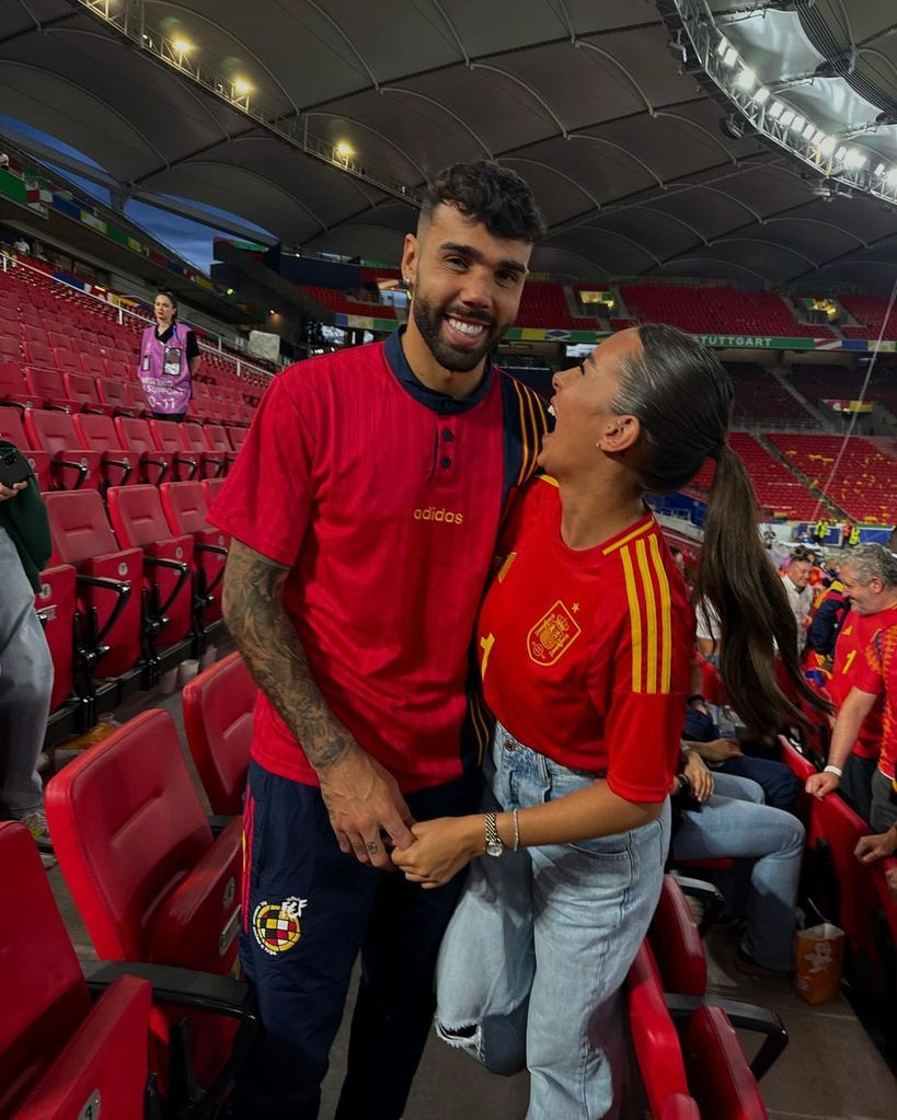 David Raya junto a su pareja Tatiana Trouboul