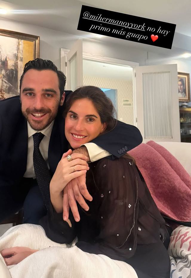 Lourdes Montes con su primo Jaime, hijo de José Manuel Soto